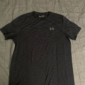 LIKE NEW - Under Armour Threadborne T